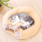 Calming Plush Pet Nest – Winter Cozy Bed for Cats & Puppies